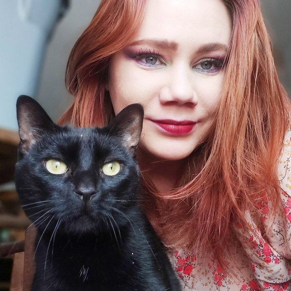 ABOUT ME - Picture 4 of 5